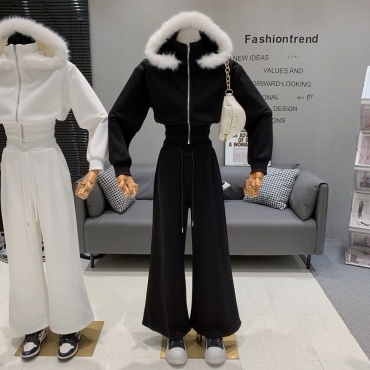 Костюм повседневный черный