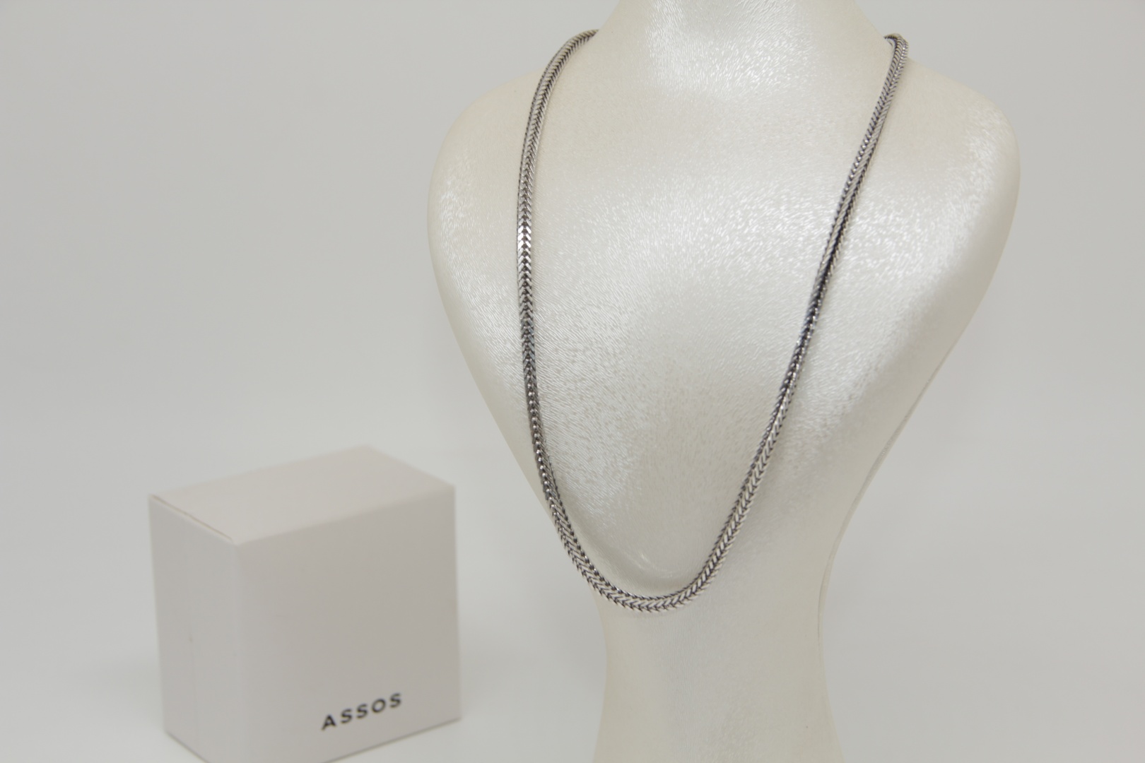 ASSOS 305980 длина 55 см, вес 16.82 г серебро, плетение отсутствует