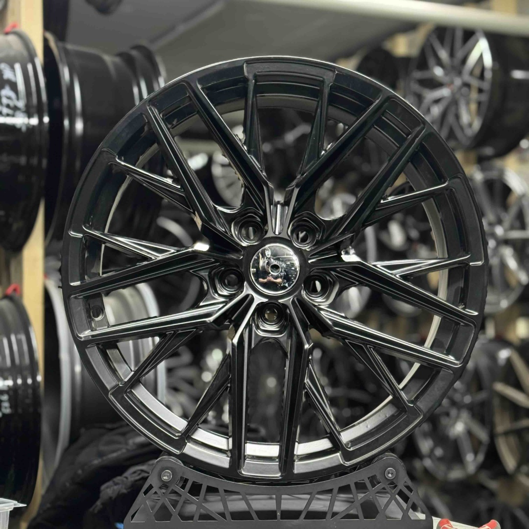 RNO D222 8.5x18/5x108 D65.1 ET38 4 диска черный