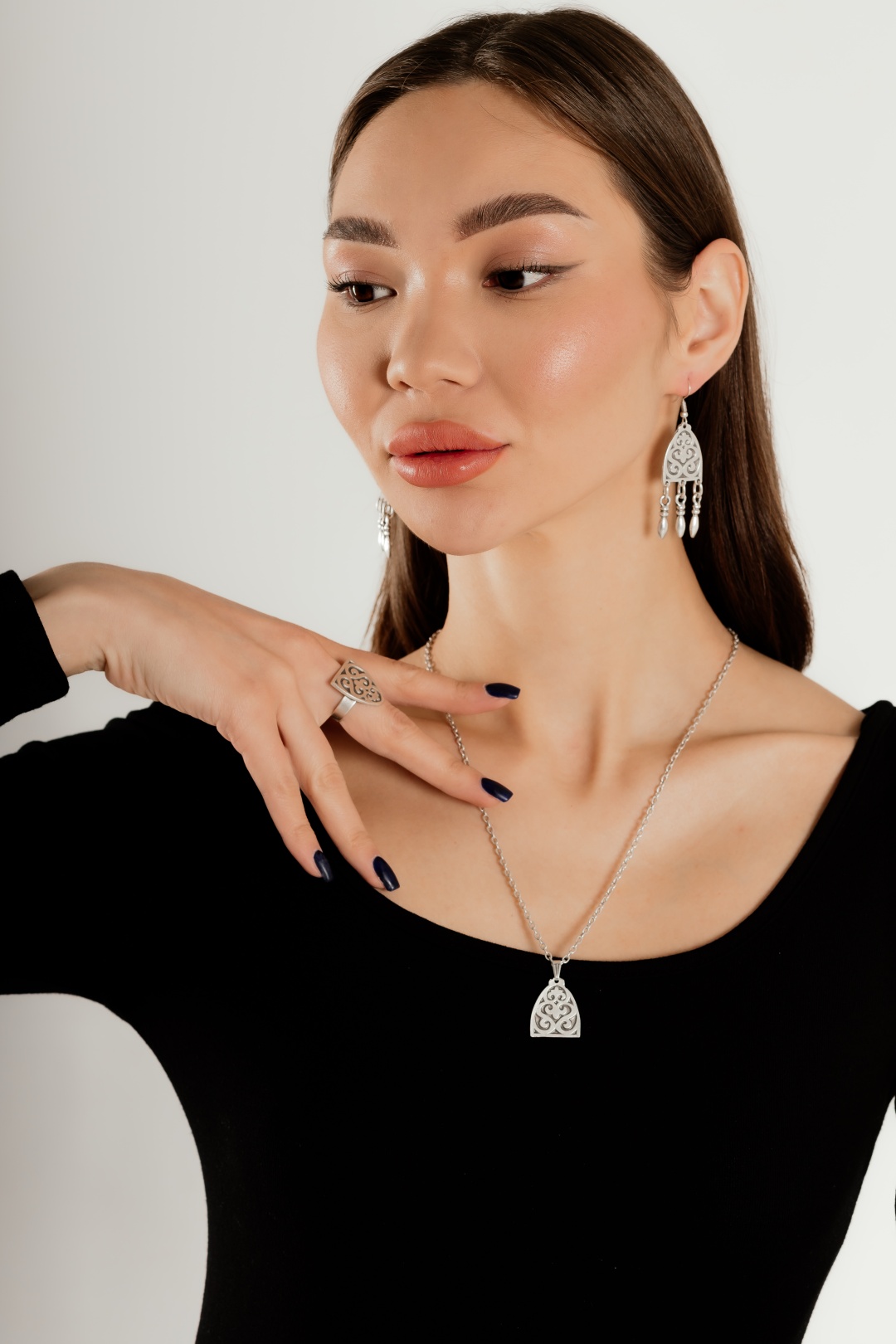 TOMIRIS COLLECTION ювелирный сплав, медицинская сталь, без вставок