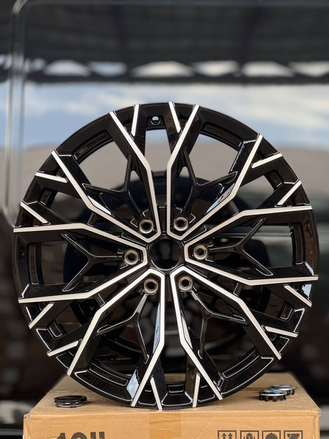 EMIDOS WHEELS 8x20/6x139.7 D73.1 ET40 4 диска черный, серебристый