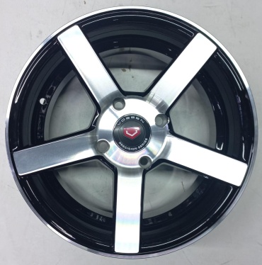 Vossen Vossen 693 7x15/4x114.3 D67.1 ET30 4 диска черный, серебристый