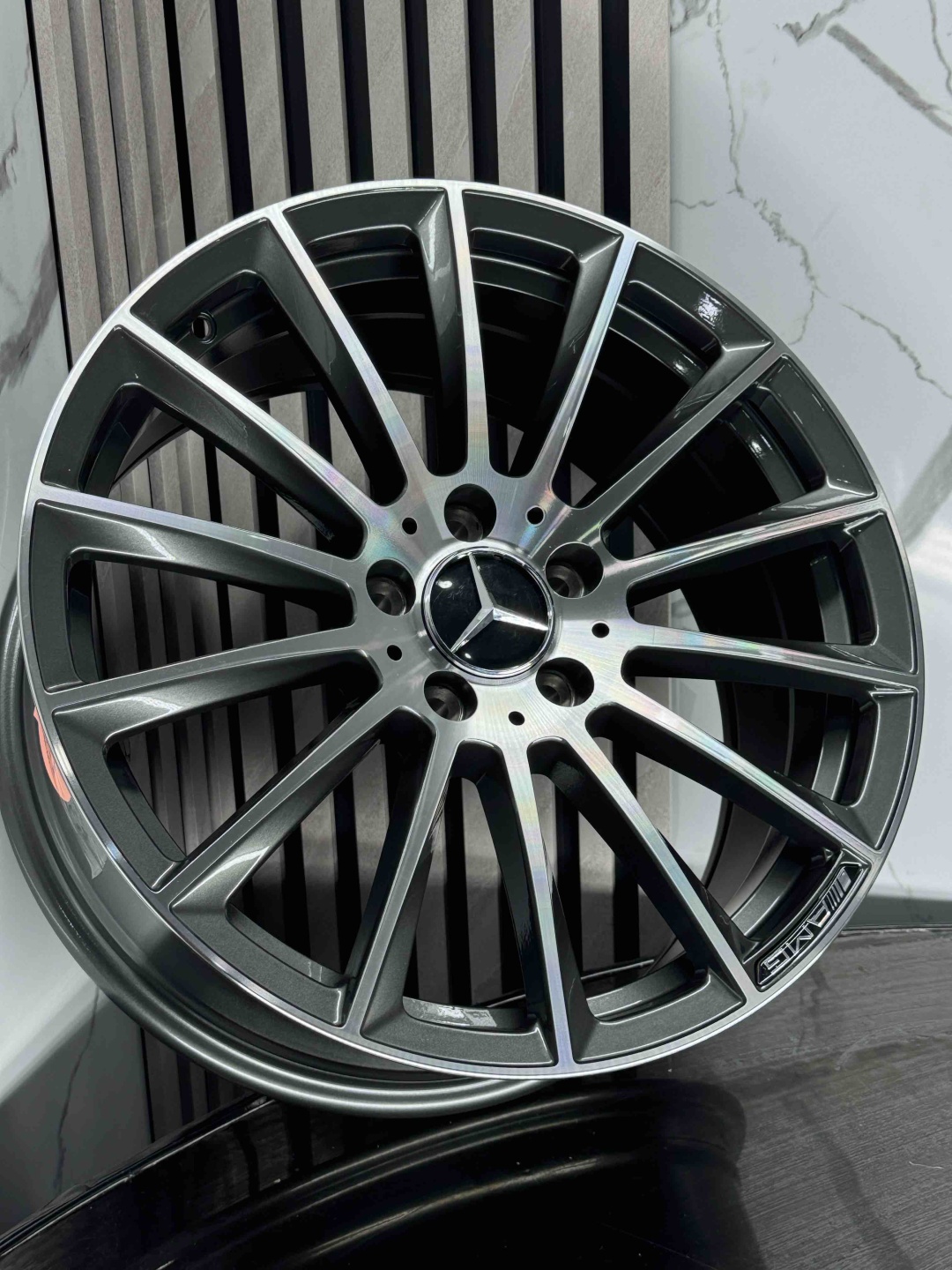 Mercedes-Benz оригинал h3061f 8x18/5x112 D66.5 ET36 4 диска графит