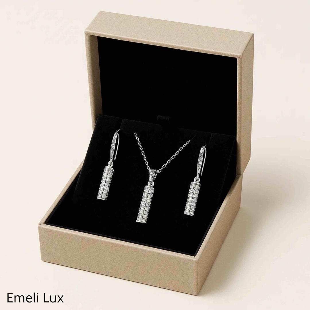 Emeli lux 00003 вес 8.5 г серебро, сплав покрытый серебром 925, фианит