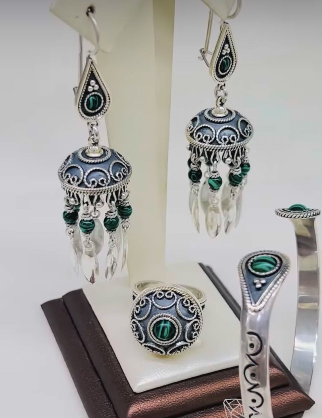 Dendera Jewelry 1132064 вес 25 г серебро, малахит