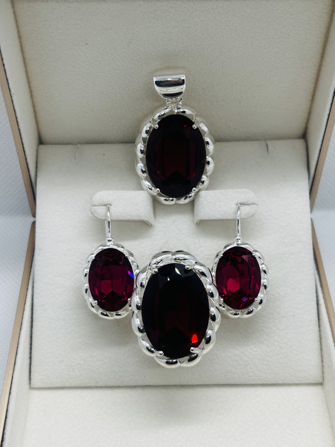 Exclusive S.tz4800 вес 38.4 г серебро, фианит Swarovski