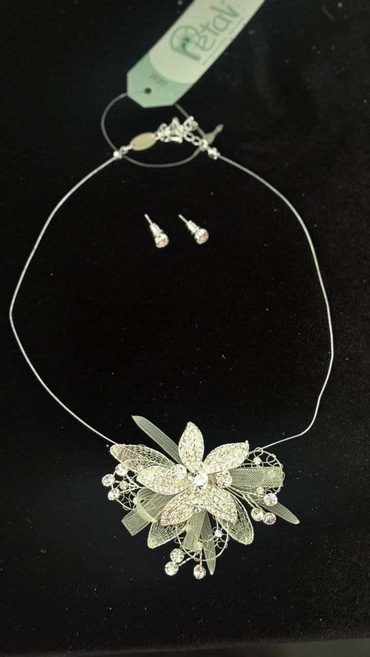 Petali бижутерный сплав, стекло