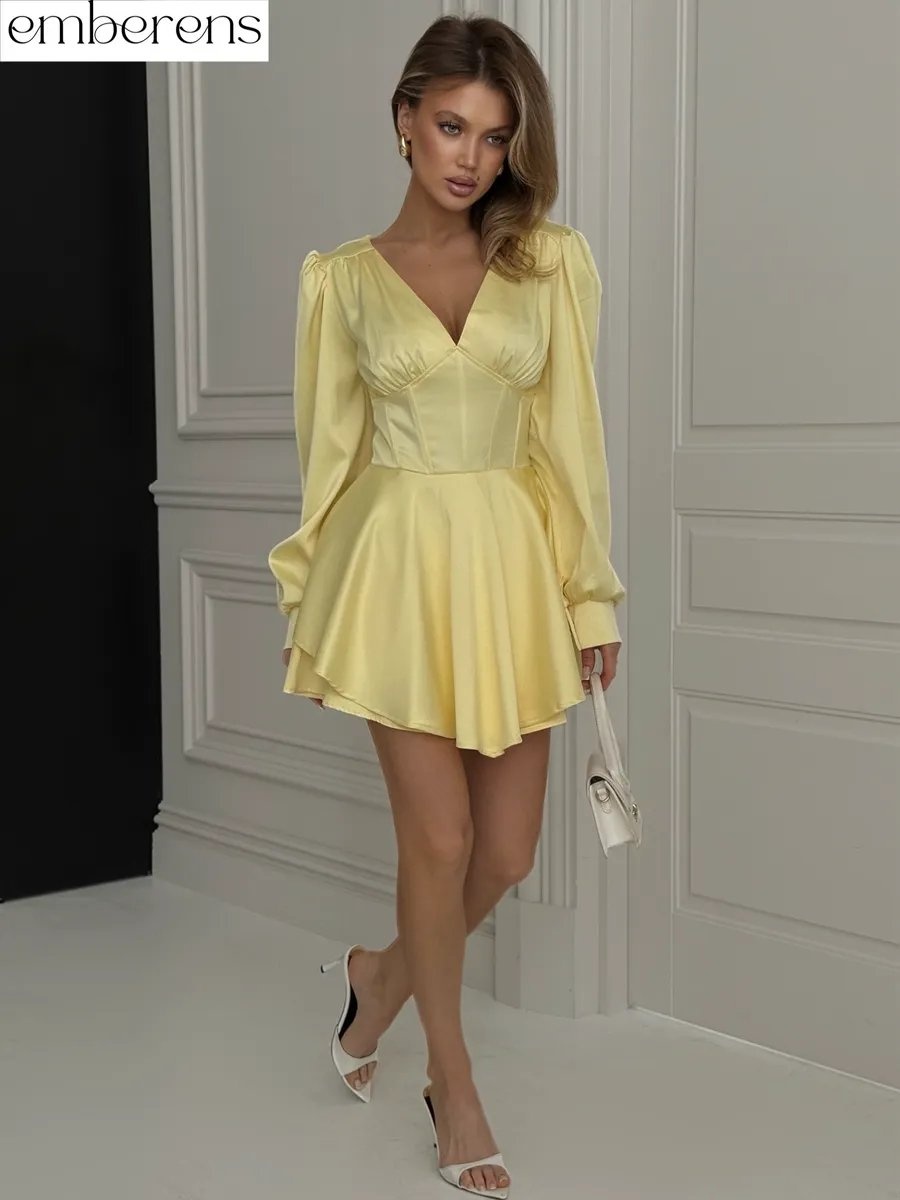 Комбинезон с шортами песочный