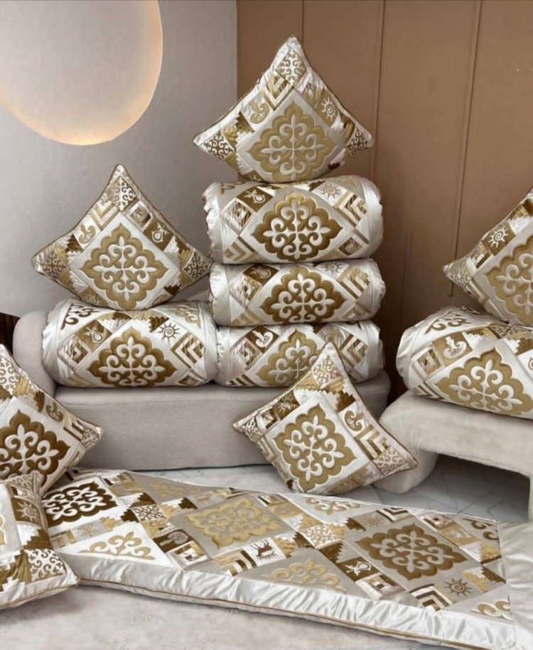 100 KORPE комплект корпе с подушками 220x80 см, вата, пух искусственный, хлопок, золотистый