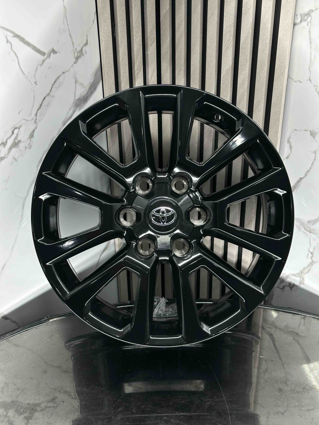 Toyota h578f t/g 7.5x18/6x139.7 D106.2 ET25 4 диска черный