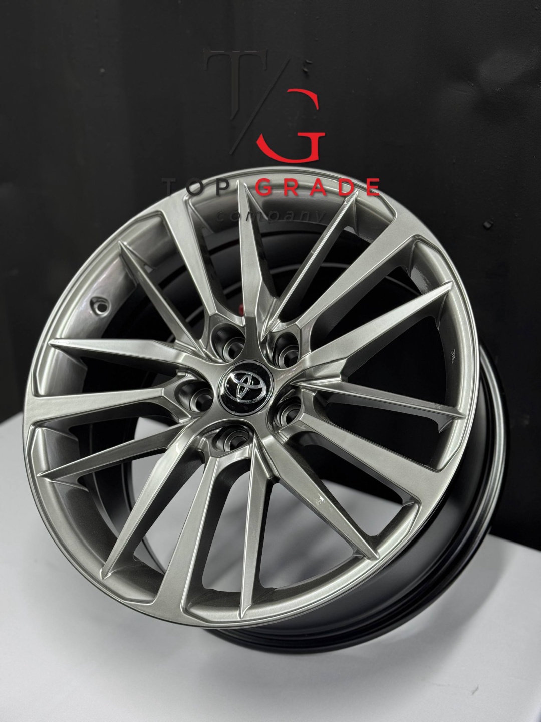 Toyota T/G 9042 8x18/5x114.3 D60.1 ET45 4 диска серебристый