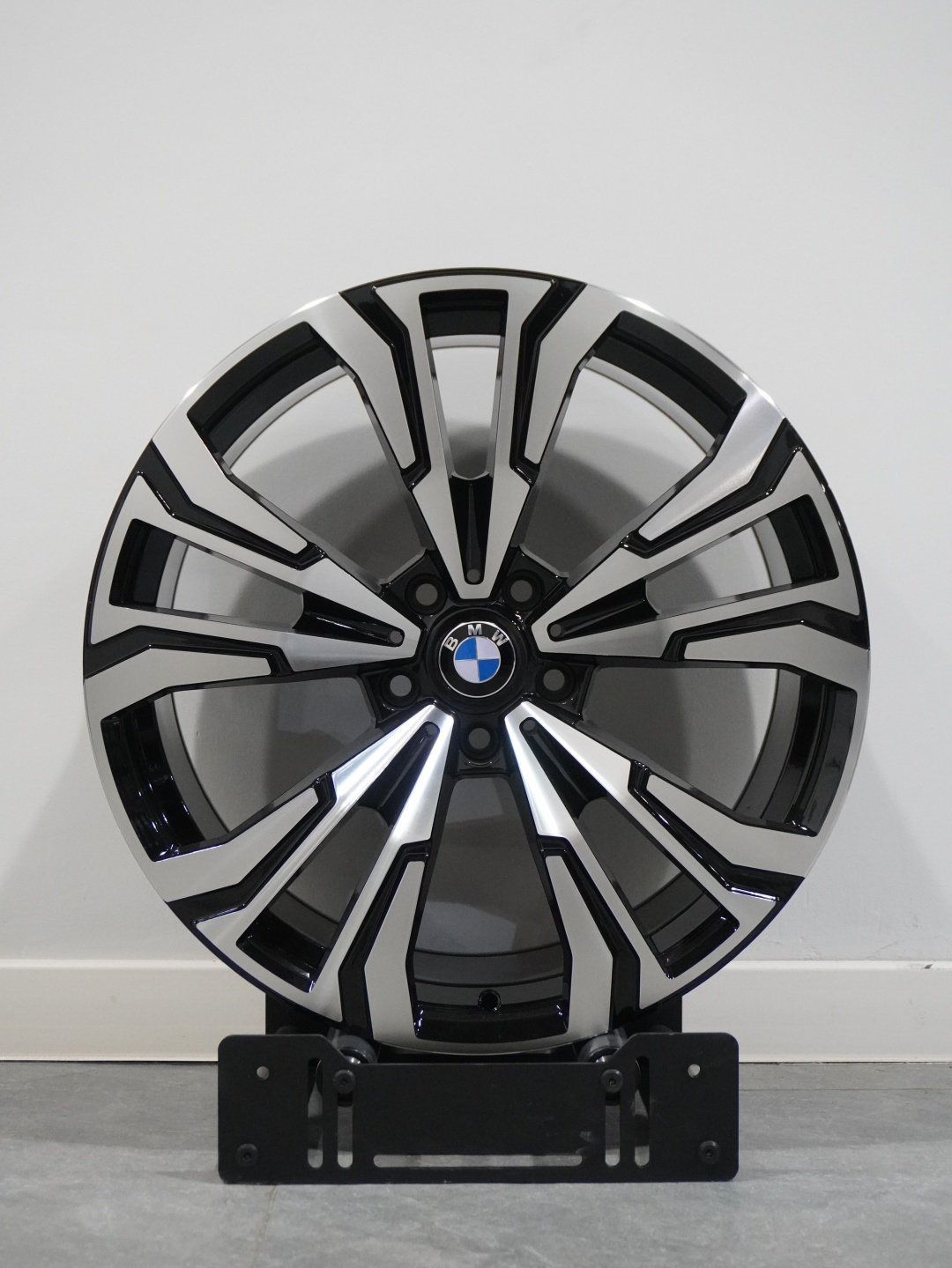 PDW TURONE 10.5x20/5x112 D66.5 ET40 4 диска черный, серебристый