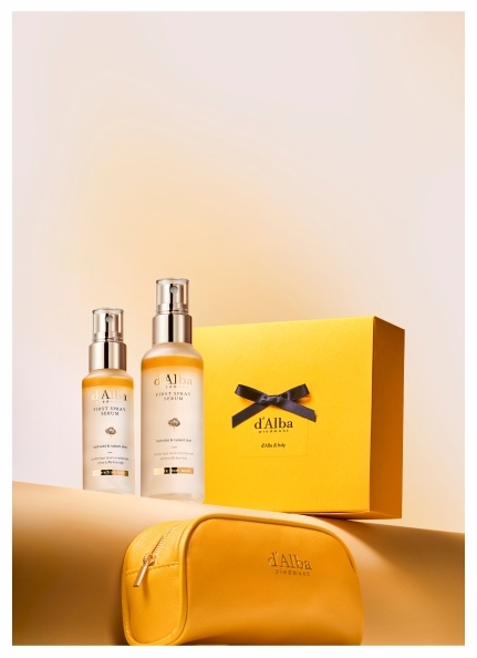 D'Alba First Spray Serum Gift Set набор по уходу за лицом унисекс