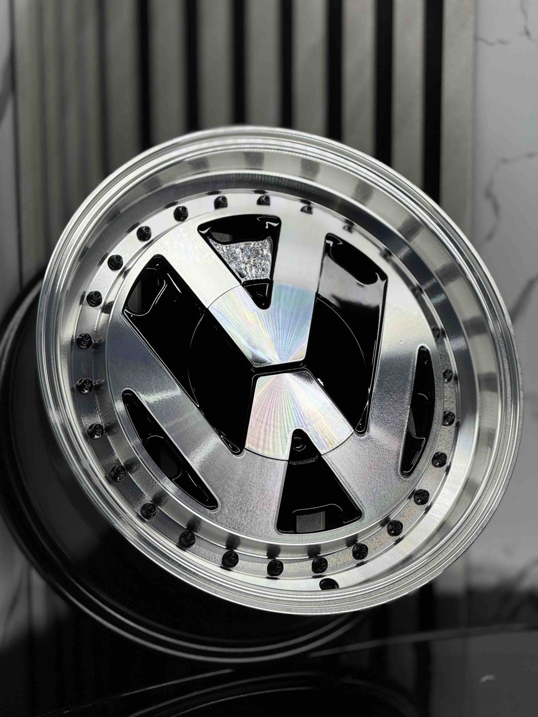 Volkswagen T/G REW022 6.5x15/4x100 D57.1 ET30 4 диска серебристый, черный