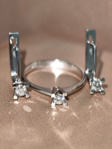 DARID JEWELLERY 028:92 вес 4.45 г золото, бриллиант