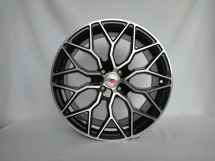 Rainbow Nissan Mitsubishi 6.5x15/4x114.3 D67.1 ET35 4 диска черный, серебристый