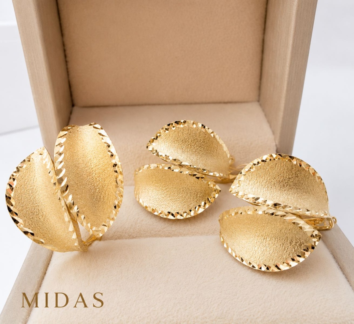 MIDAS 001703019 вес 6.43 г золото, без вставок