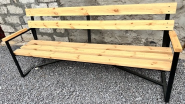 Скамейка со спинкой 150 см металл, макс.нагрузка: 350 кг