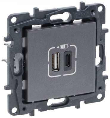 Legrand встраиваемая Niloe Step, USB-розетка цвет серебристый