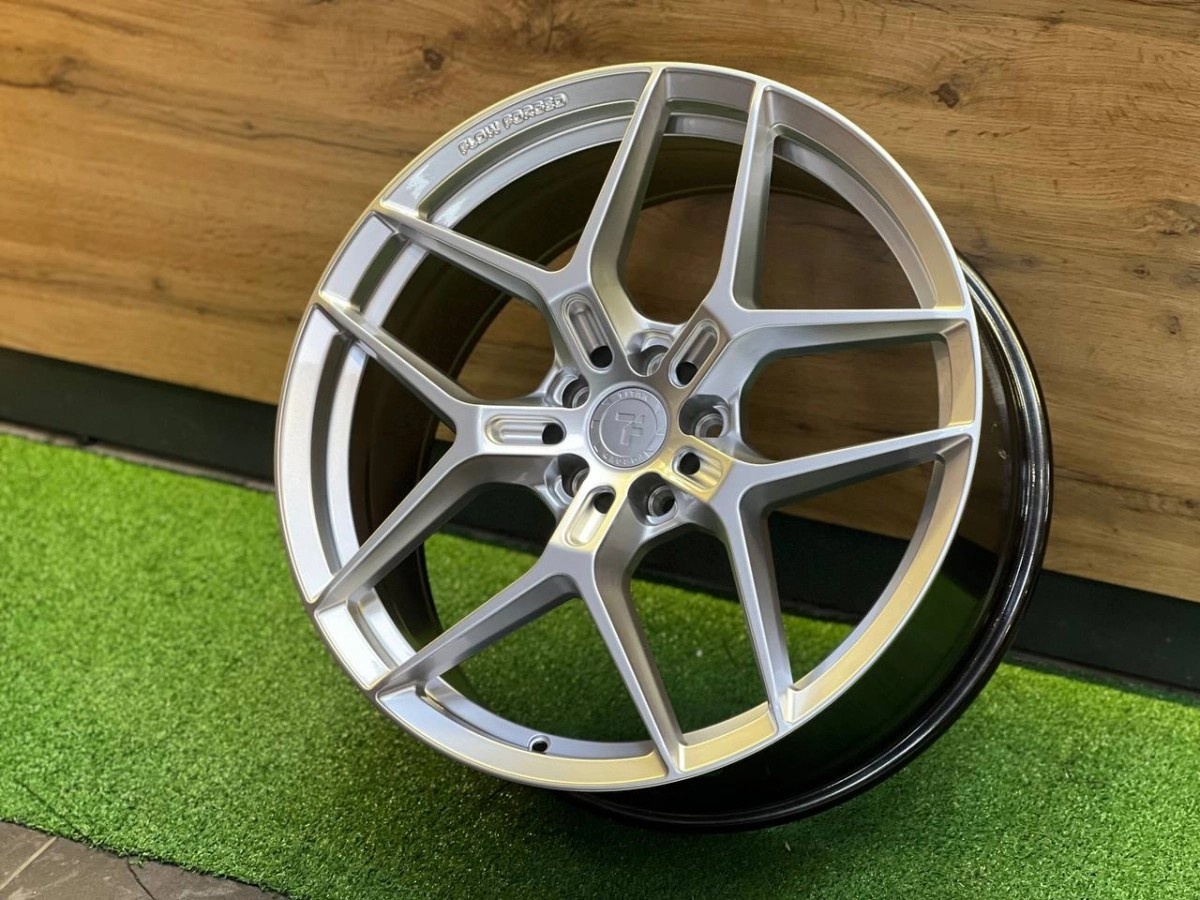 KOKO titan-forged-tf33-fa833_2-HYPER SILVER 8.5/9.5x20/5x112 D66.6 ET30 4 диска серебристый