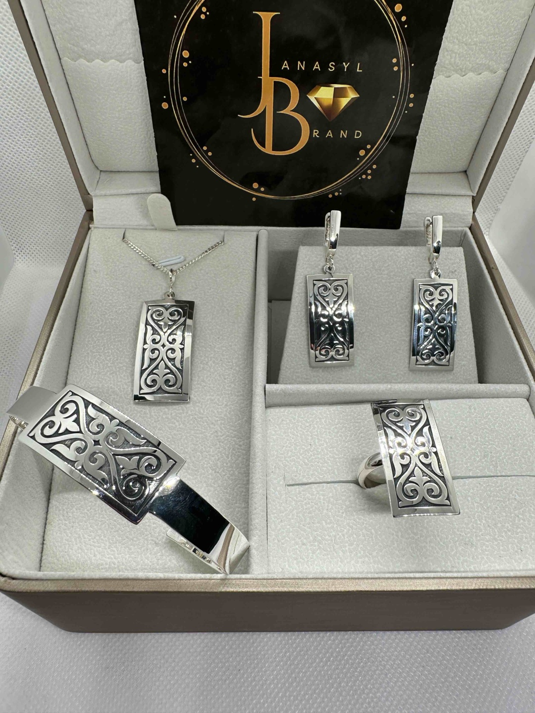 JANASYL Brand A21 вес 51 г серебро, без вставок