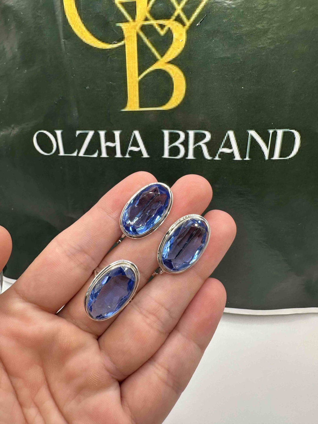 OLZHA BRAND Оя вес 20 г серебро, сапфир