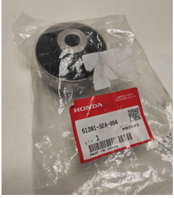 Honda сайлентблок 51391SEA004