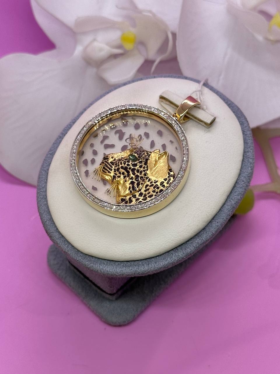 Брошь SAR JEWELRY VIP44A-0011_5177 вес 18.3 г золото, бриллиант