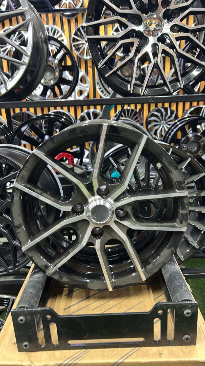 LKN Lkn59534 6x14/4x100 D67.1 ET35 4 диска черный, серебристый