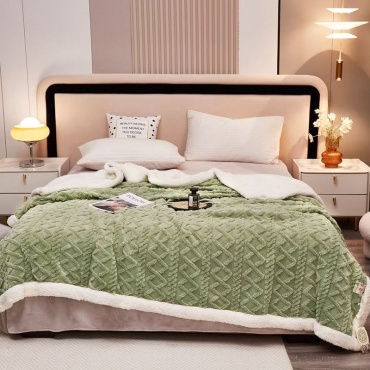 Одеяло FUR HOUSE AD Green B220-K 200х200 всесезонное