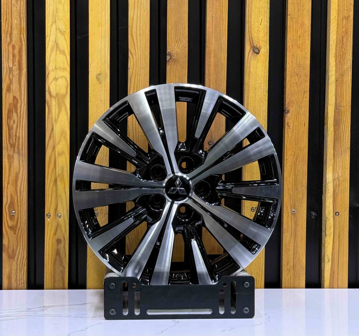 AvtoStyle 7917 7x18/6x139.7 D67.1 ET38 4 диска черный, серебристый