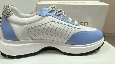 Кроссовки Fast Step Модные кроссовки женские с перфорацией, голубой,39р белый, голубой