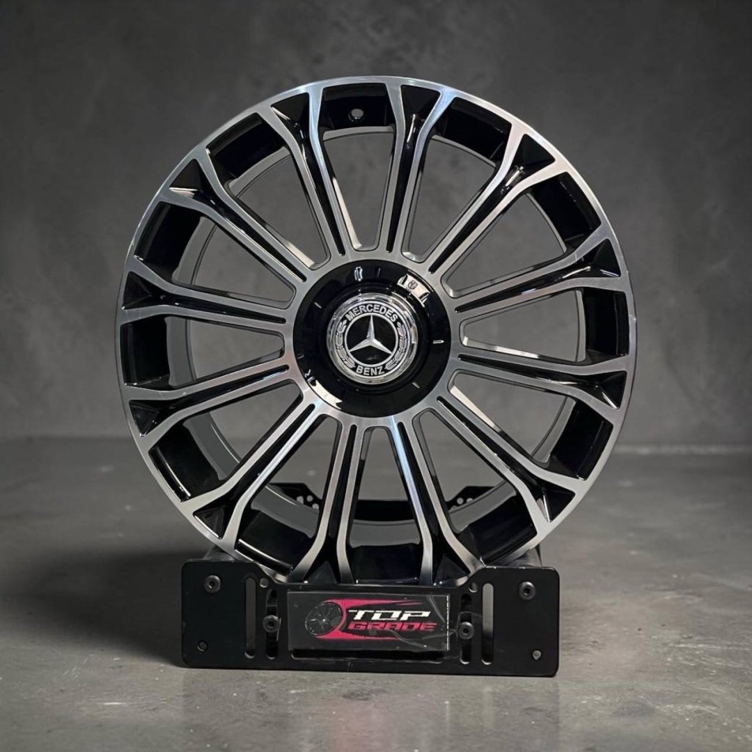 Mercedes-Benz AXM 1051 8x18/5x114.3 D66.6 ET35 4 диска черный, серебристый