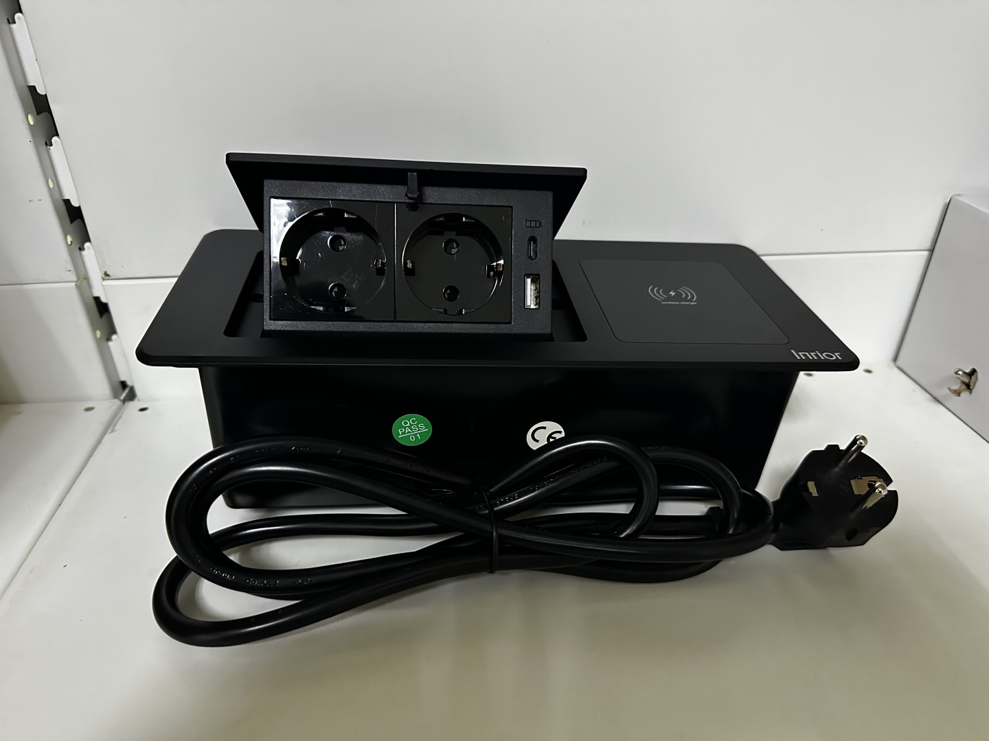 Розетка INRIOR S238k1-Bl, черный