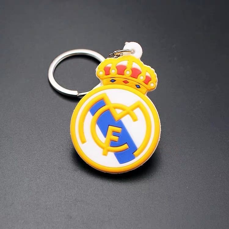 Брелок Реал Мадрид Real Madrid 5.5x4 см силикон 1 шт