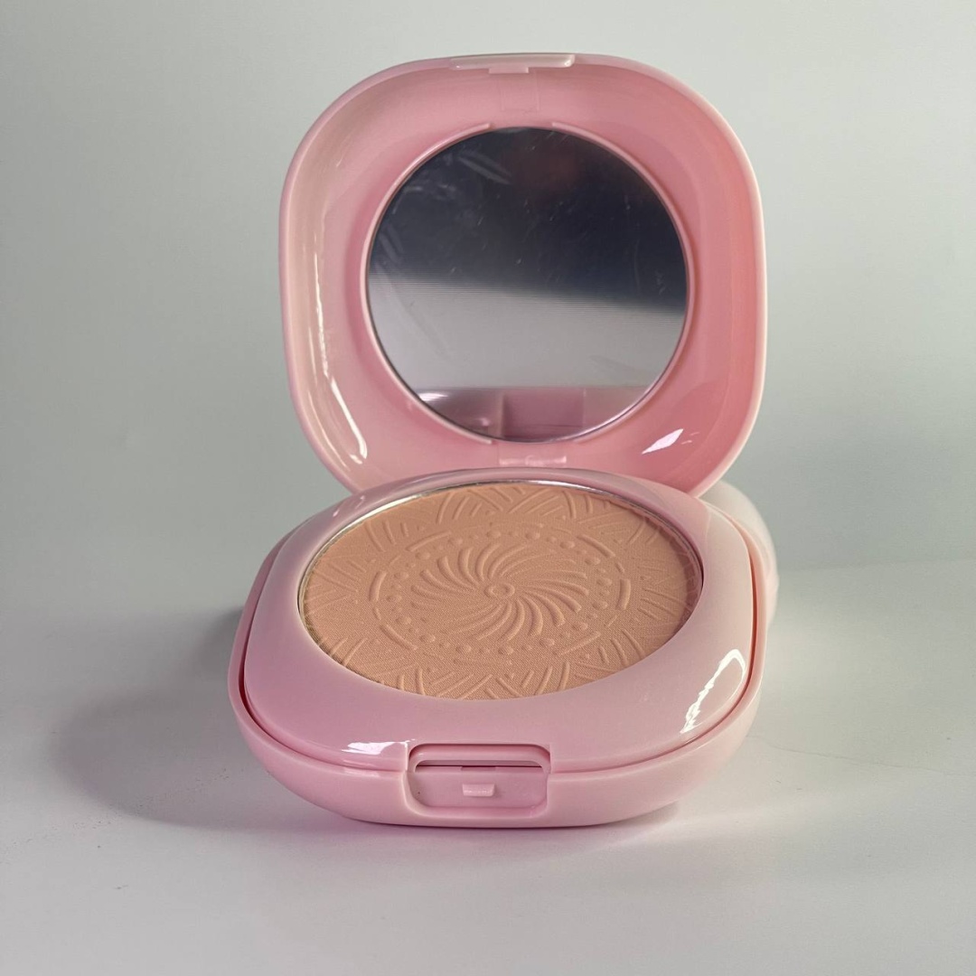 Пудра Ushas Компактная пудра и крем-консилер 2 в 1/Natural Pressed Powder & Concealer Cream 2 in 1 сухая 06 бежевый