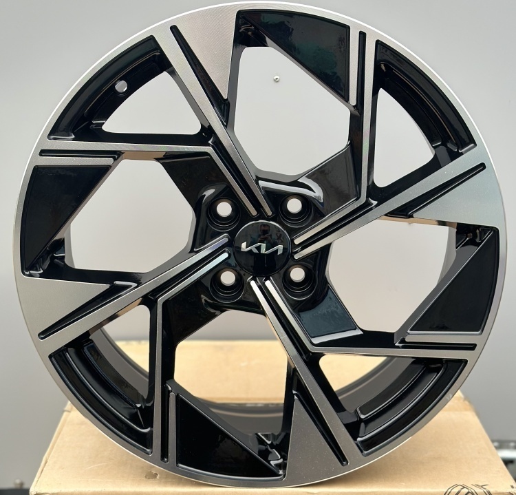 Rainbow KIA RIO/ACCENT 6.5x17/4x100 D54.1 ET35 4 диска черный, серебристый