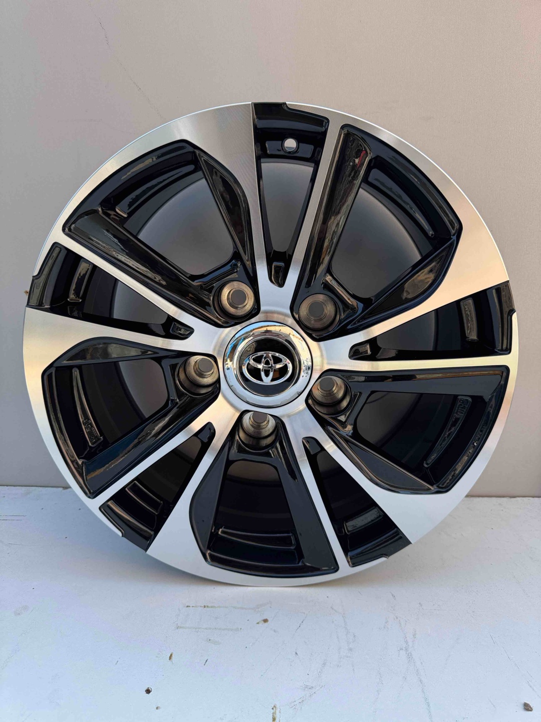 Toyota t/g h776ff 8x18/5x150 D110.1 ET40 4 диска черный, серебристый