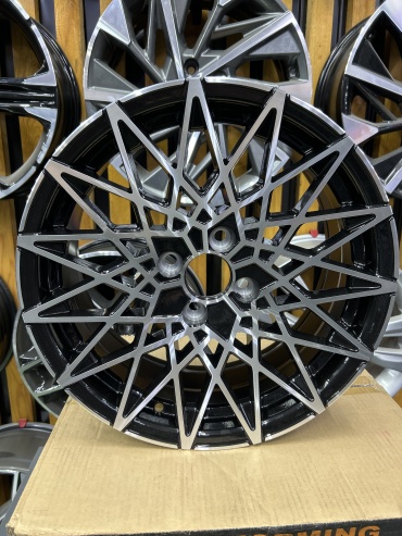LKN Lkn57 7x16/4x100 D67.1 ET35 4 диска черный, серебристый