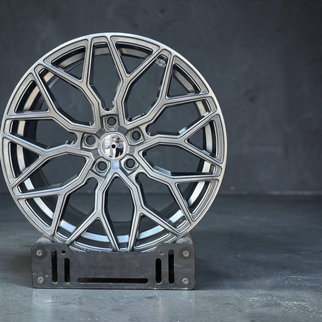 Top Grade IBR1012 8x18/5x114.3 D67.1 ET35 4 диска серебристый, графит