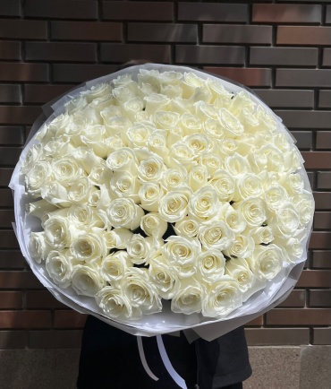 Rilak Floral моно-букет в оформлении роза 101 шт 60 см
