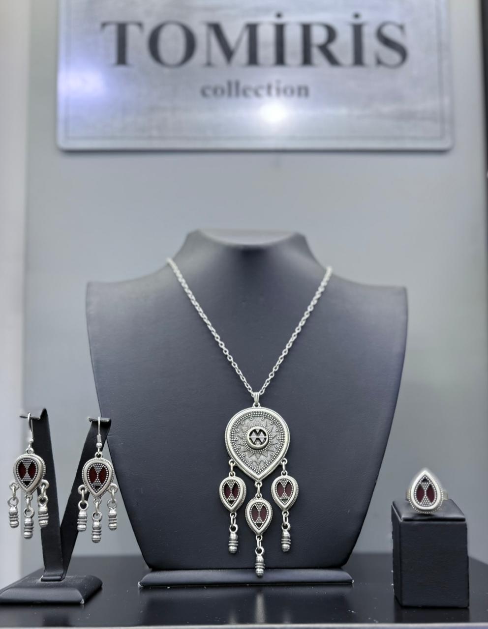 TOMIRIS COLLECTION медицинская сталь, ювелирный сплав, стекло