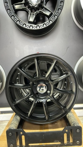 LKN Lkn1020 6.5x15/4x100 D67.1 ET35 4 диска черный