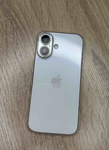 Чехол LML для Apple iPhone 16 прозрачный
