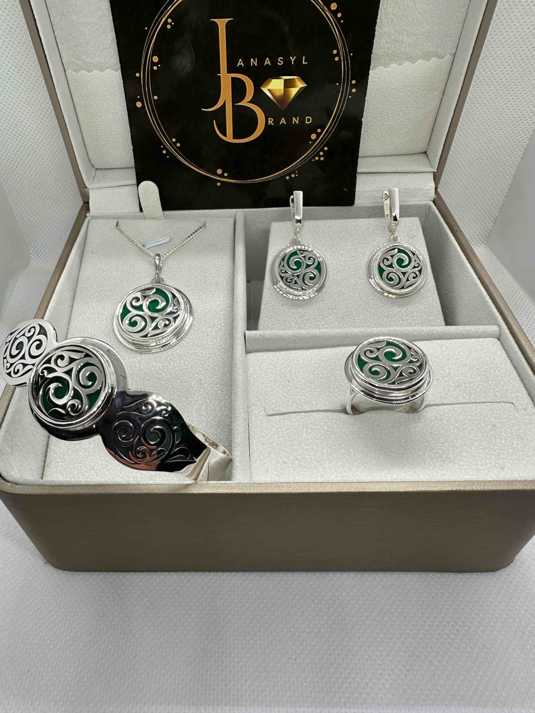 JANASYL Brand A47 вес 62 г серебро, без вставок