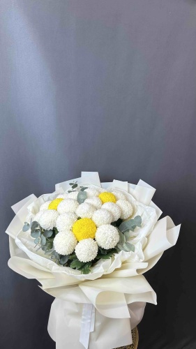 Bloomera Flowers букет с открыткой хризантема 21 шт 60 см