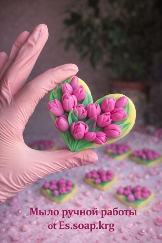 Es.Soap.Krg Сердце с тюльпанами в коробке сувенирное мыло