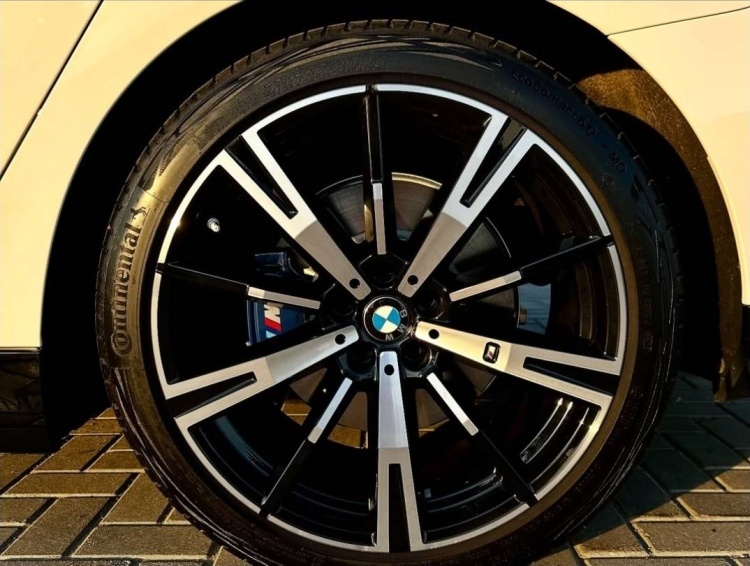 Top Grade BMW G60 8.5/9.5x20/5x112 D66.6 ET26.46 4 диска черный, серебристый