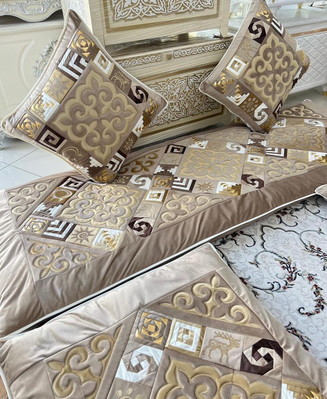 Комплект корпе с подушками 230x80 см, вата, синтепон, бежевый, золотистый