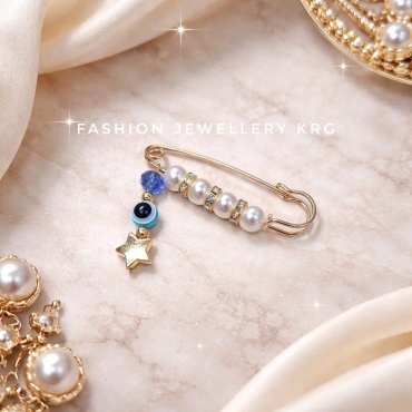 Булавка Fashion Jewellery пластик, бижутерный сплав, стекло